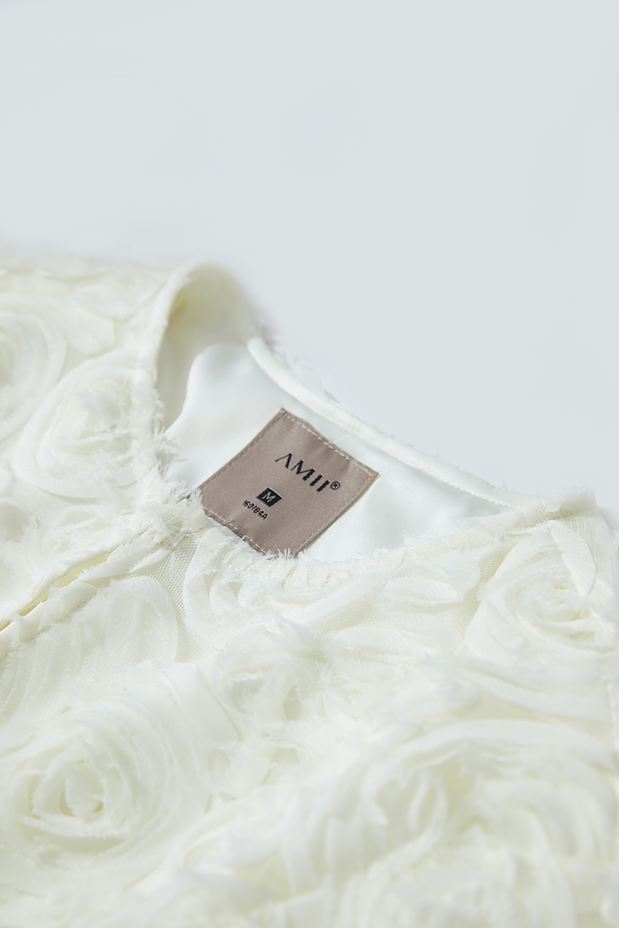 Three - dimensional Flower Crew Neck Jacket|AMII-AMII.com