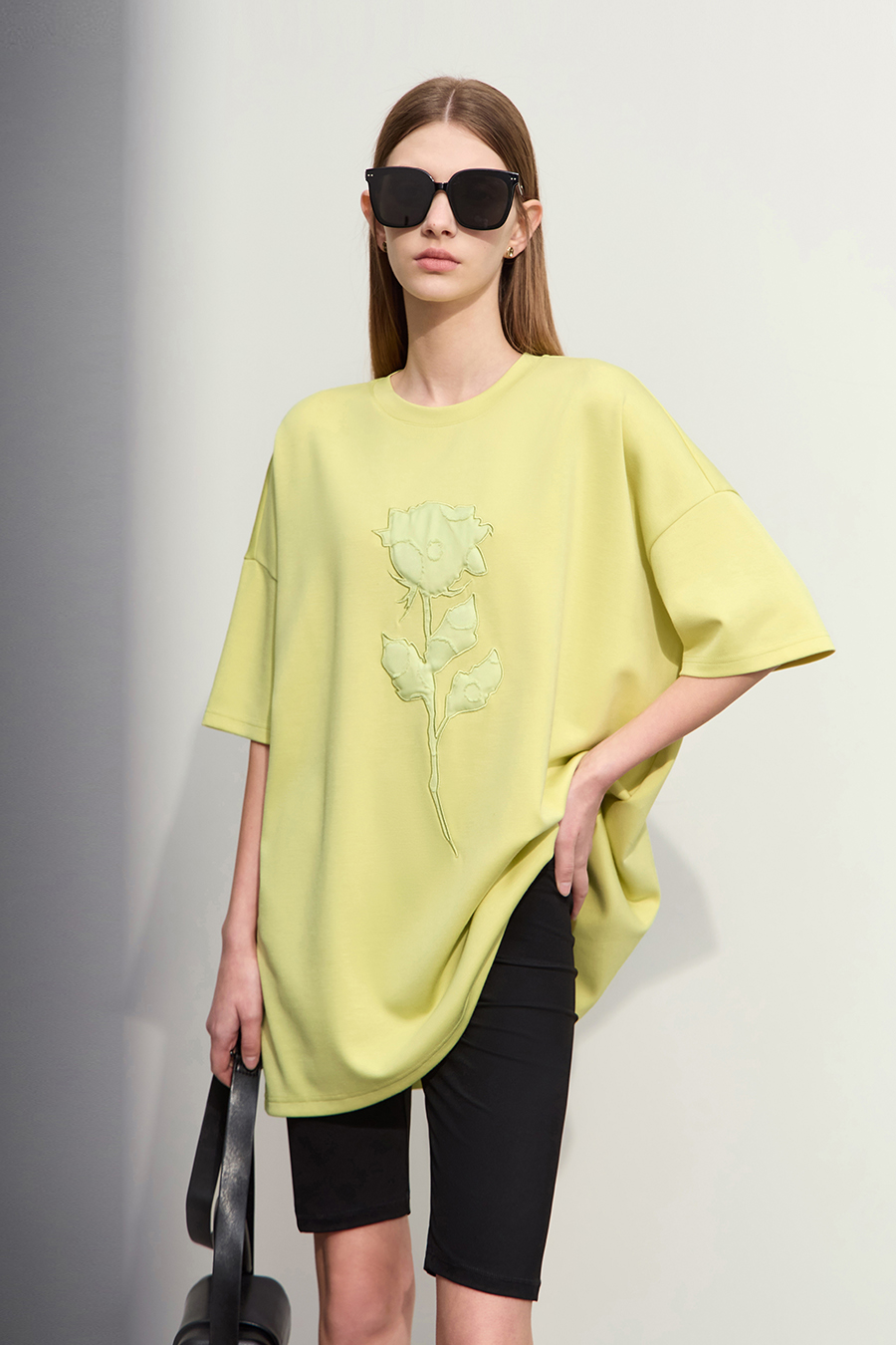 Mid-length Air-layer Embroidered T-shirt