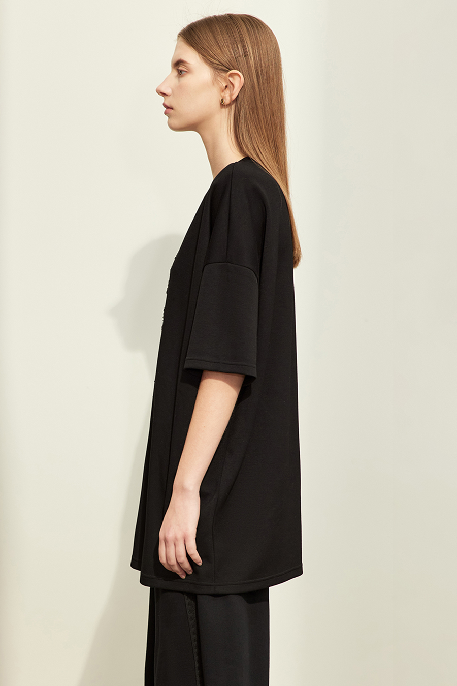 Mid-length Air-layer Embroidered T-shirt