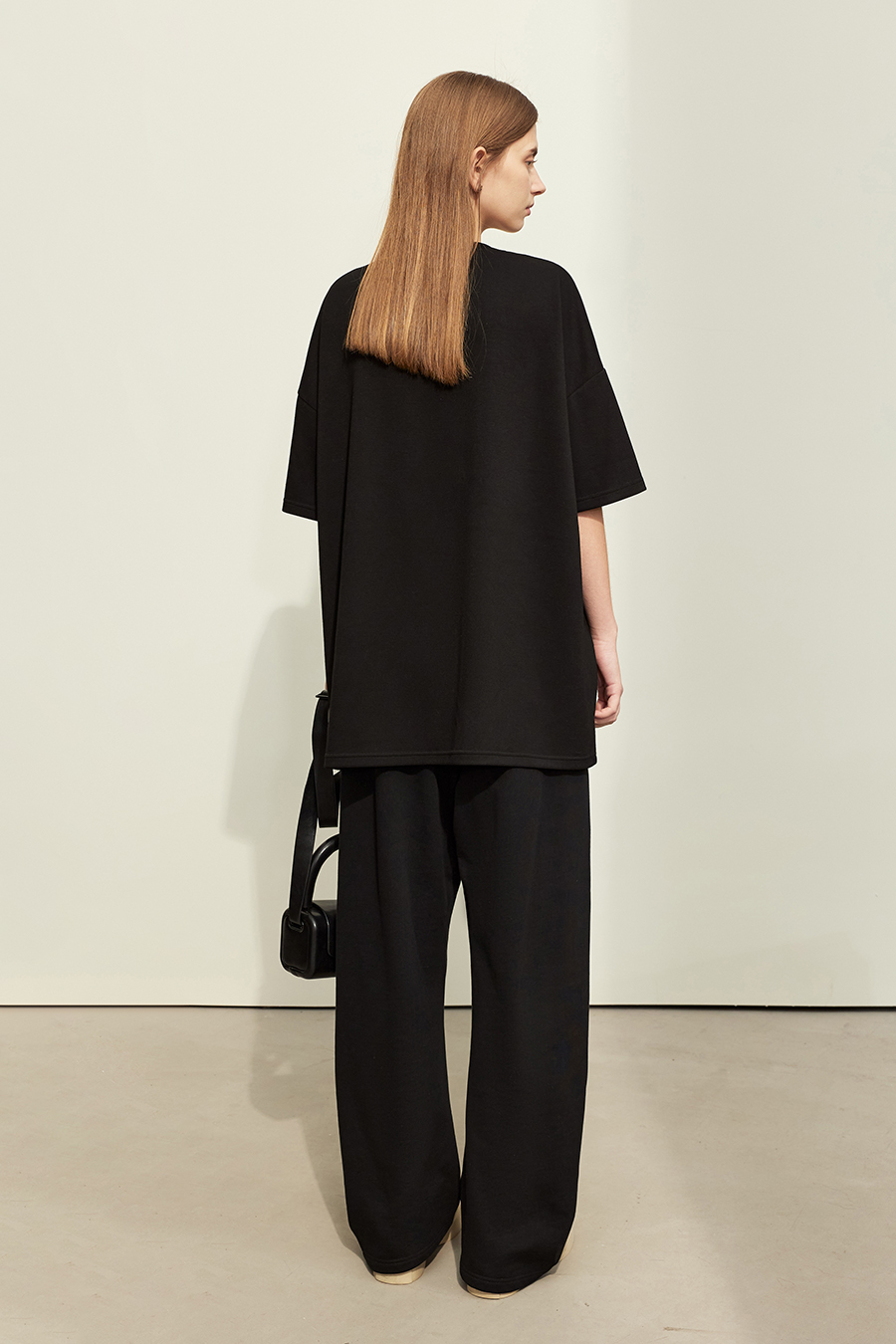 Mid-length Air-layer Embroidered T-shirt