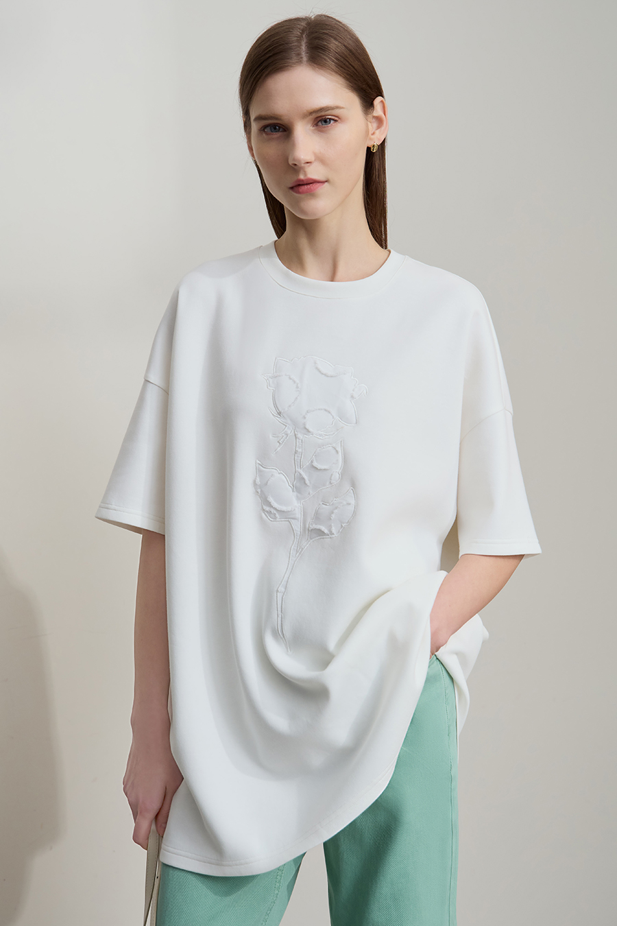 Mid-length Air-layer Embroidered T-shirt