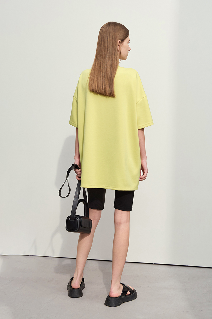 Mid-length Air-layer Embroidered T-shirt