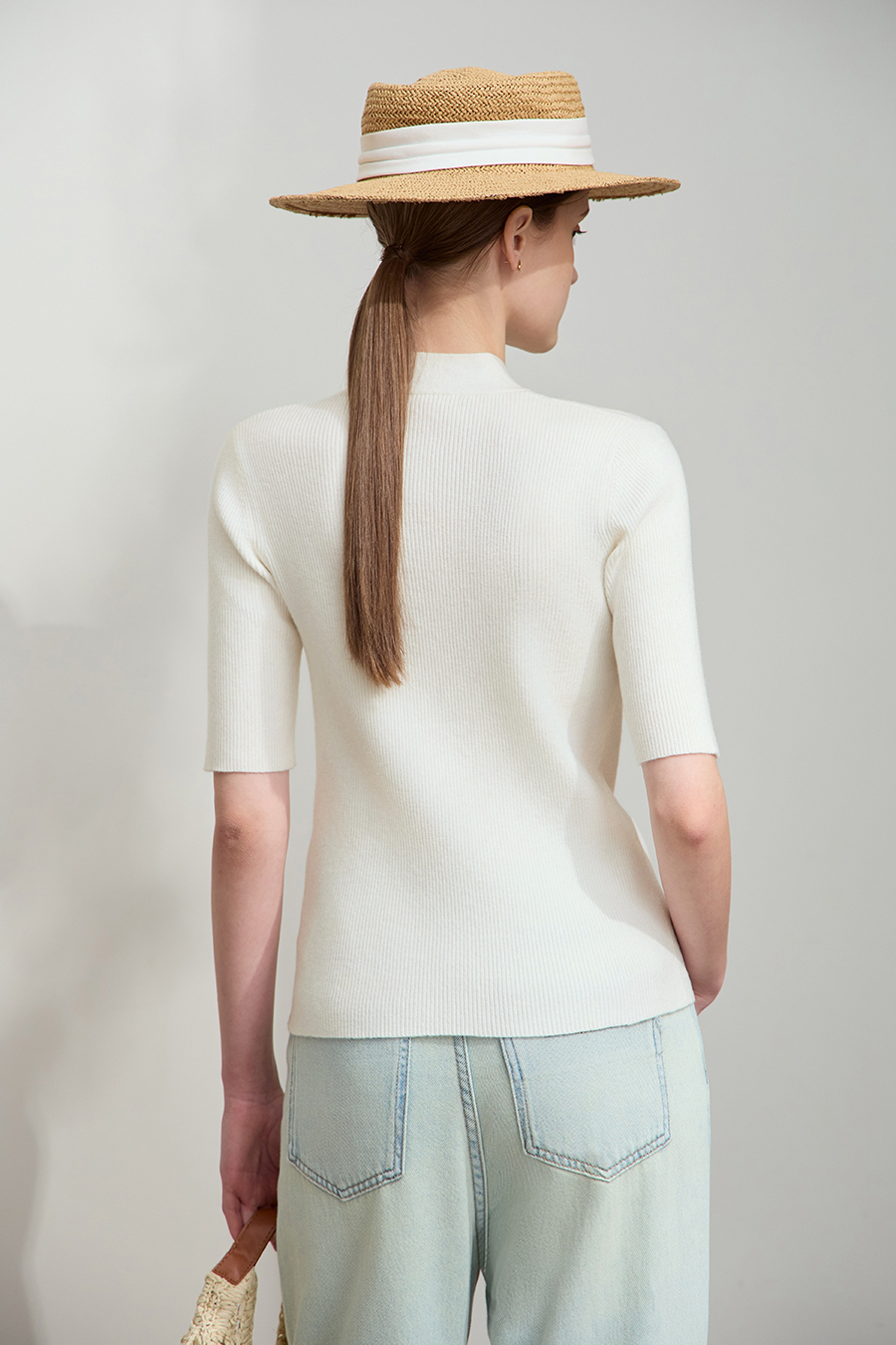 V-Neck Buttoned Knit Top|AMII-AMII.com