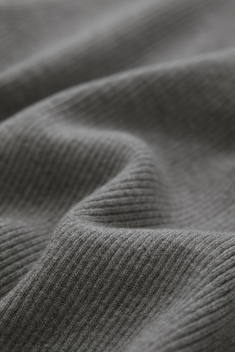 V-Neck Buttoned Knit Top|AMII-AMII.com