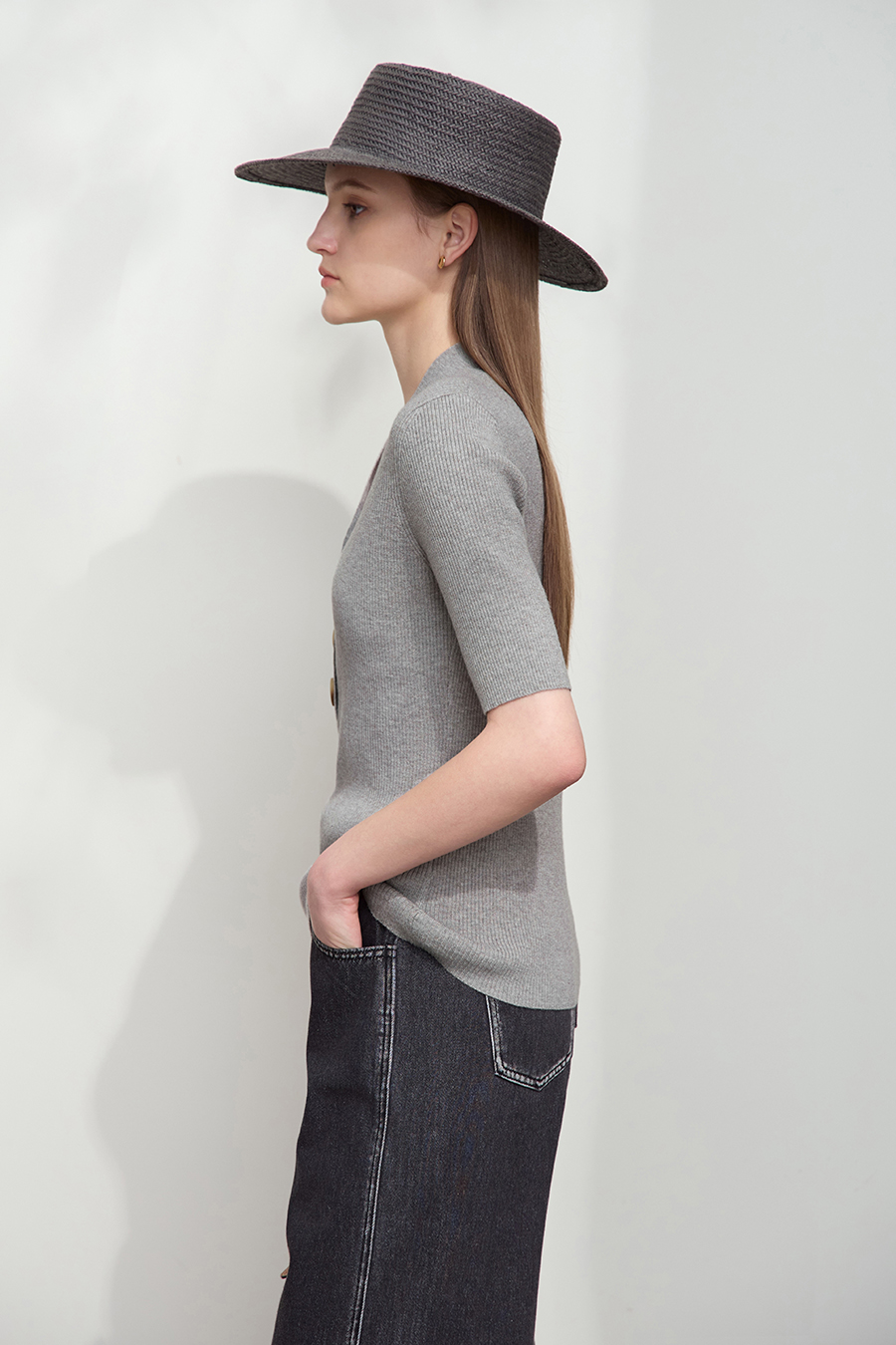 V-Neck Buttoned Knit Top|AMII-AMII.com