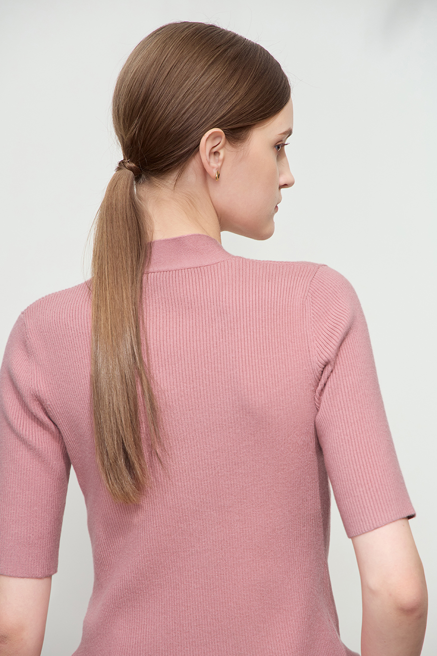V-Neck Buttoned Knit Top|AMII-AMII.com