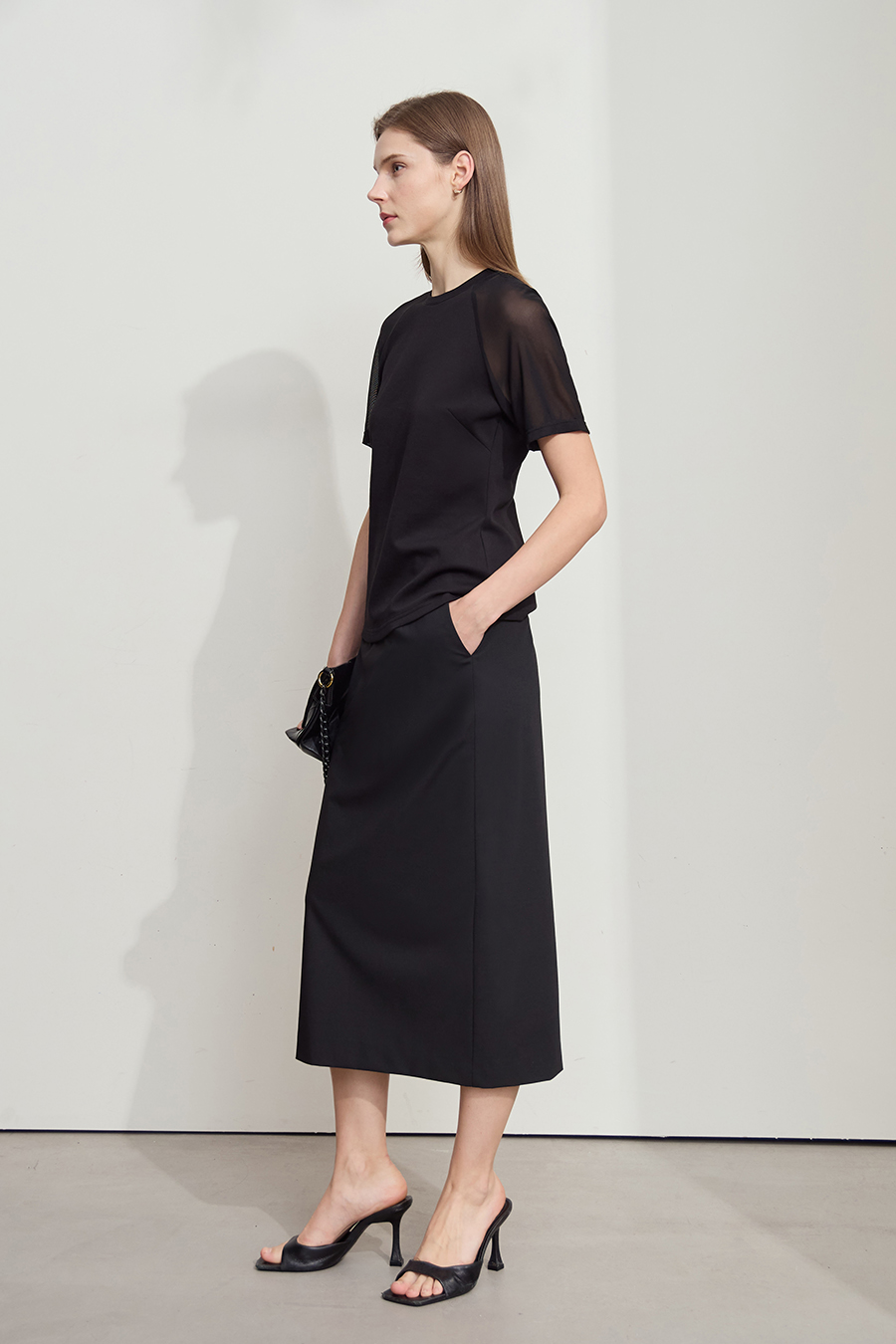 Back-slit Straight Skirt