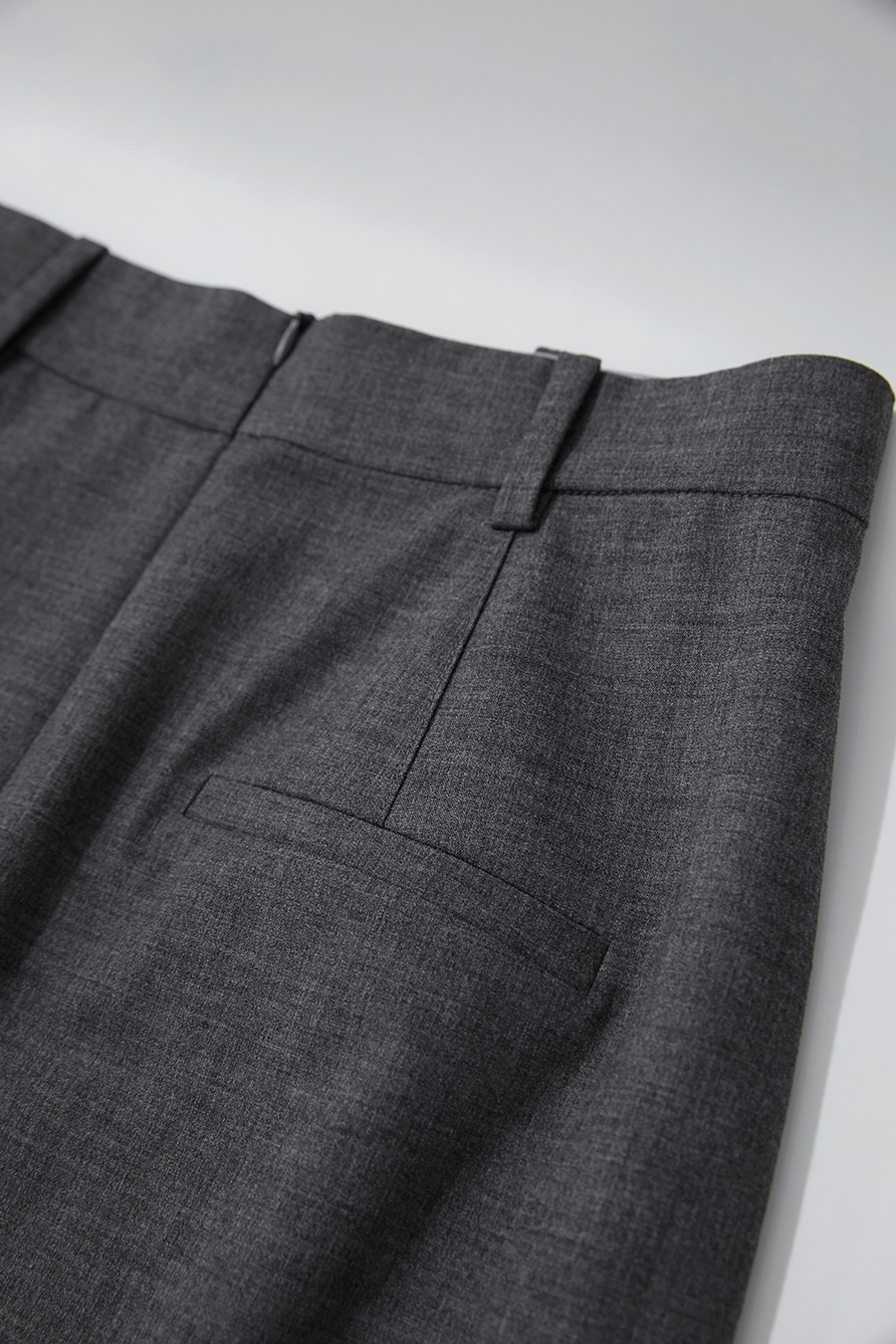 Back-slit Straight Skirt