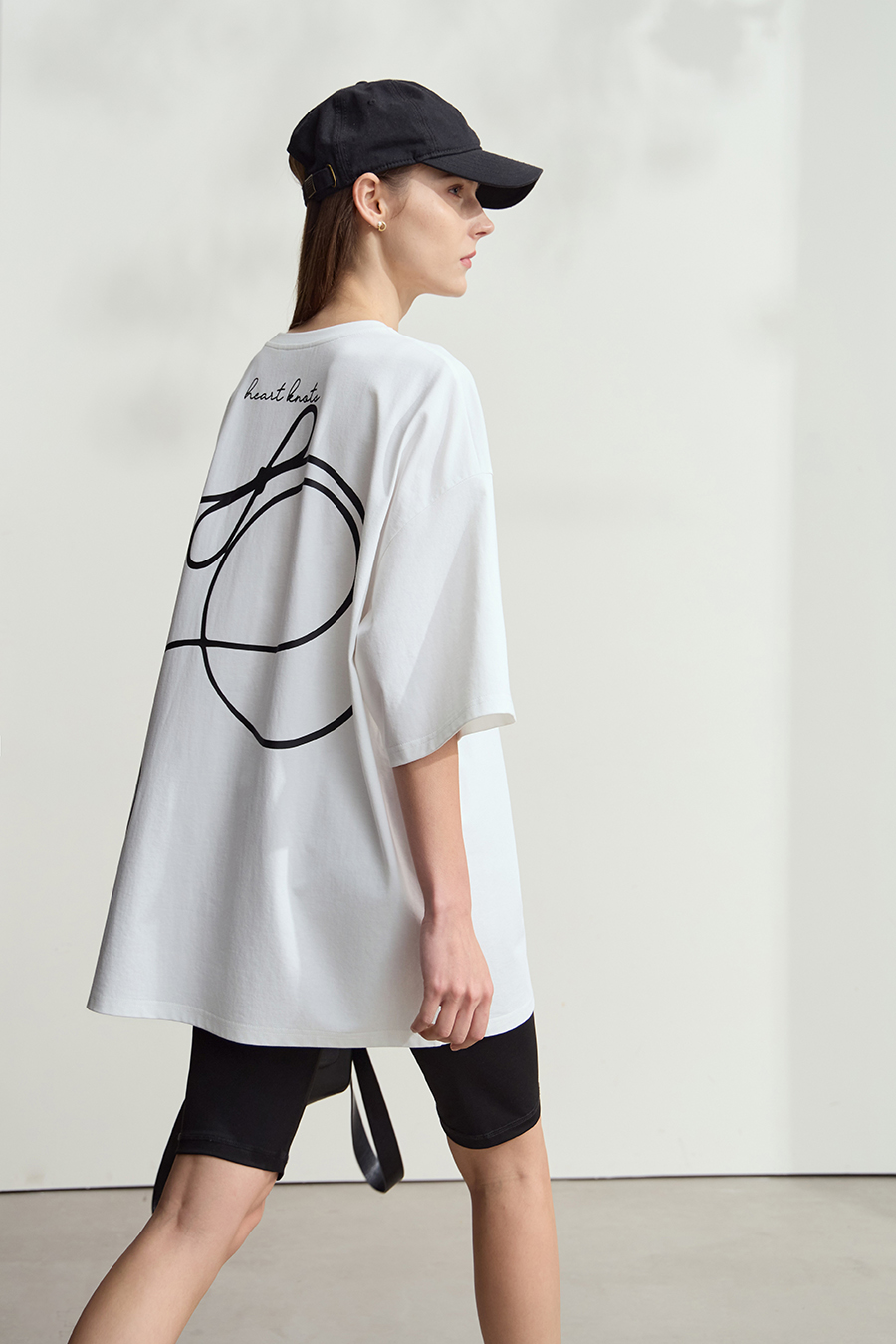 Oversized Mid-length T-shirt