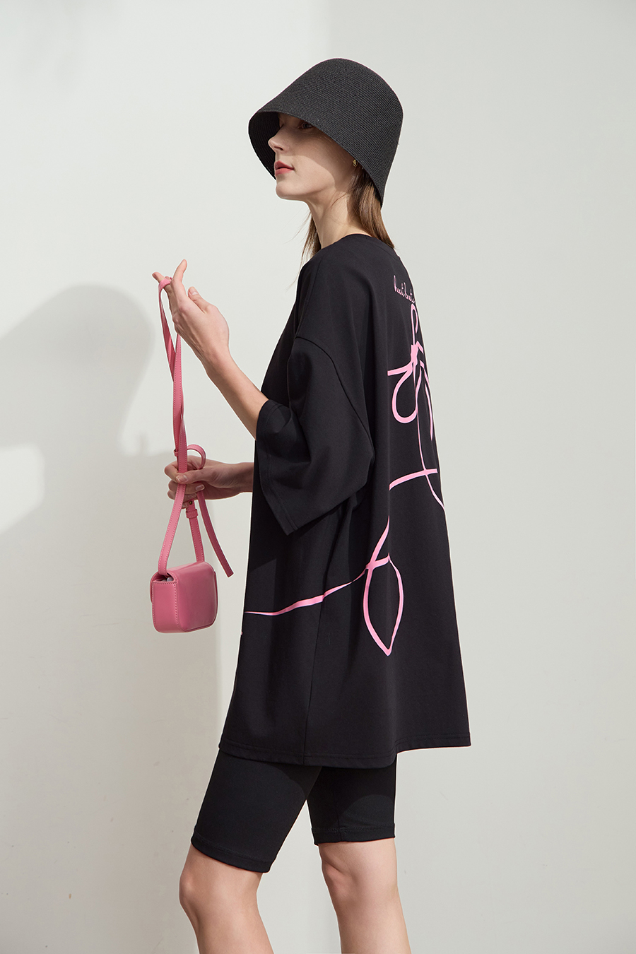 Oversized Mid-length T-shirt