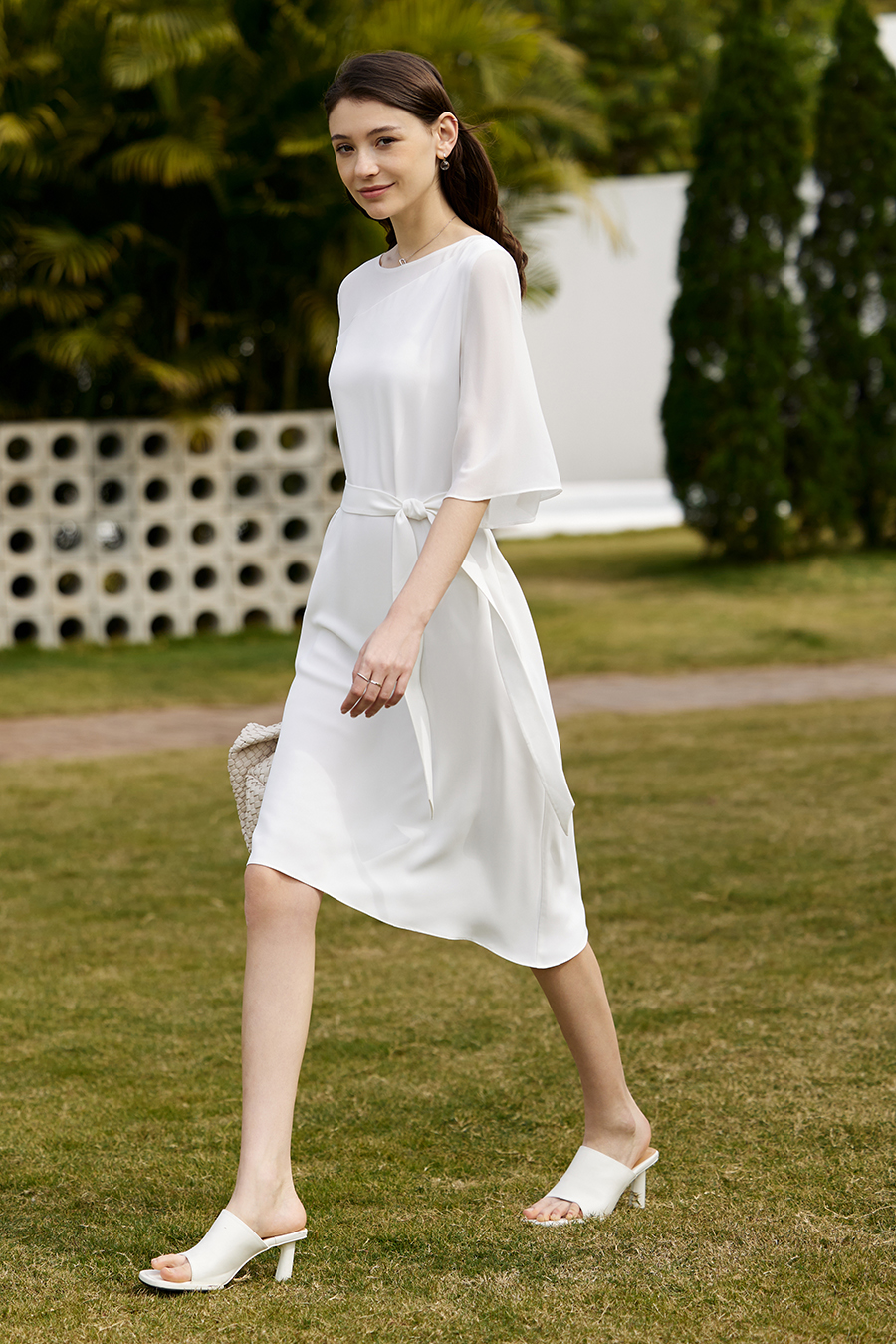 Contrast Fabric Belted Dress