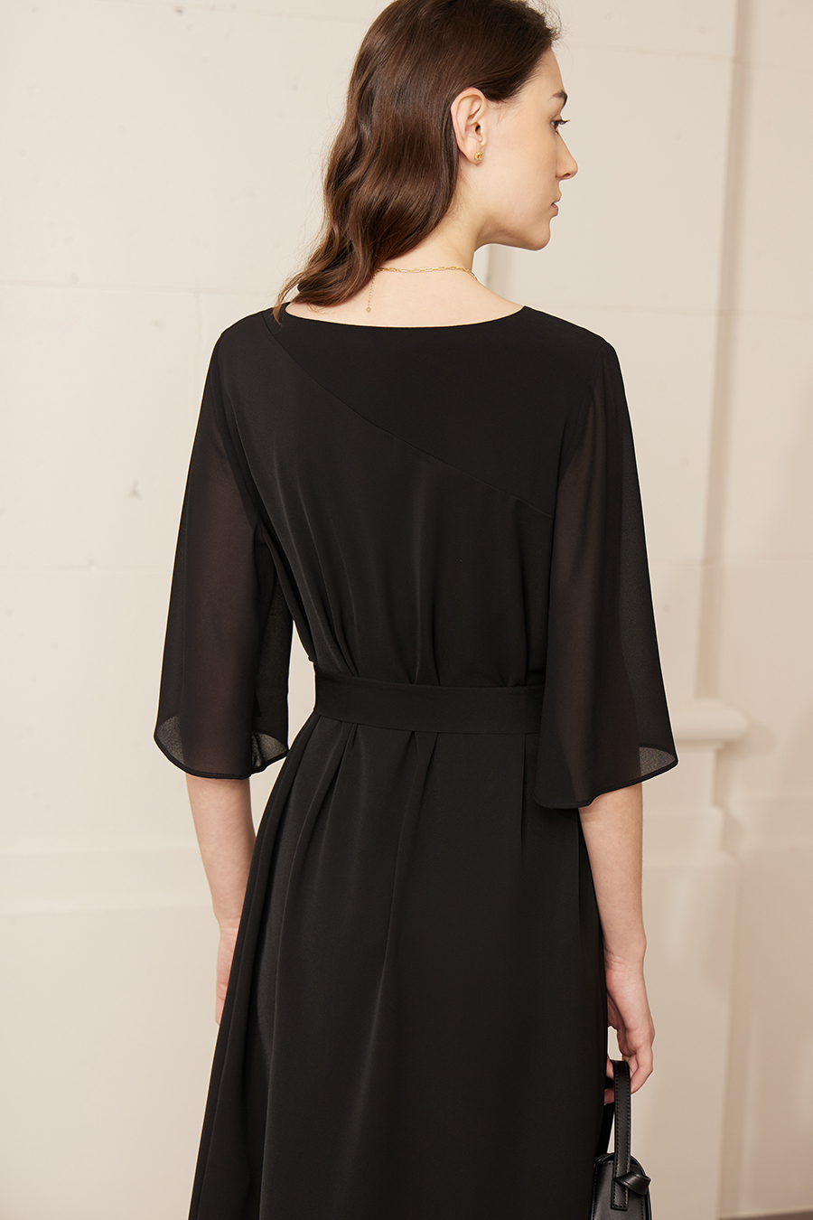 Contrast Fabric Belted Dress