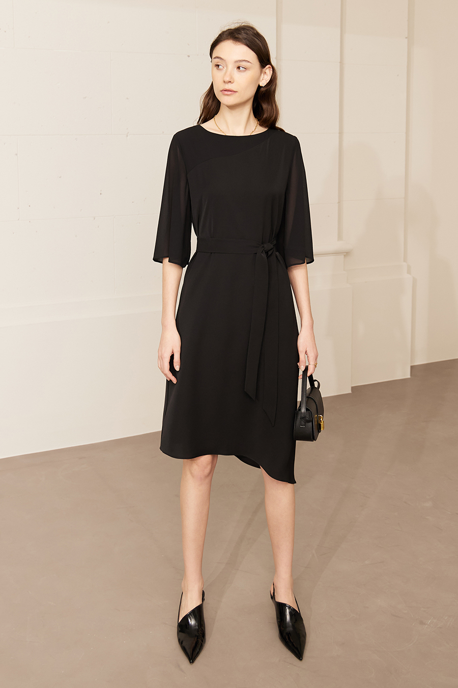 Contrast Fabric Belted Dress
