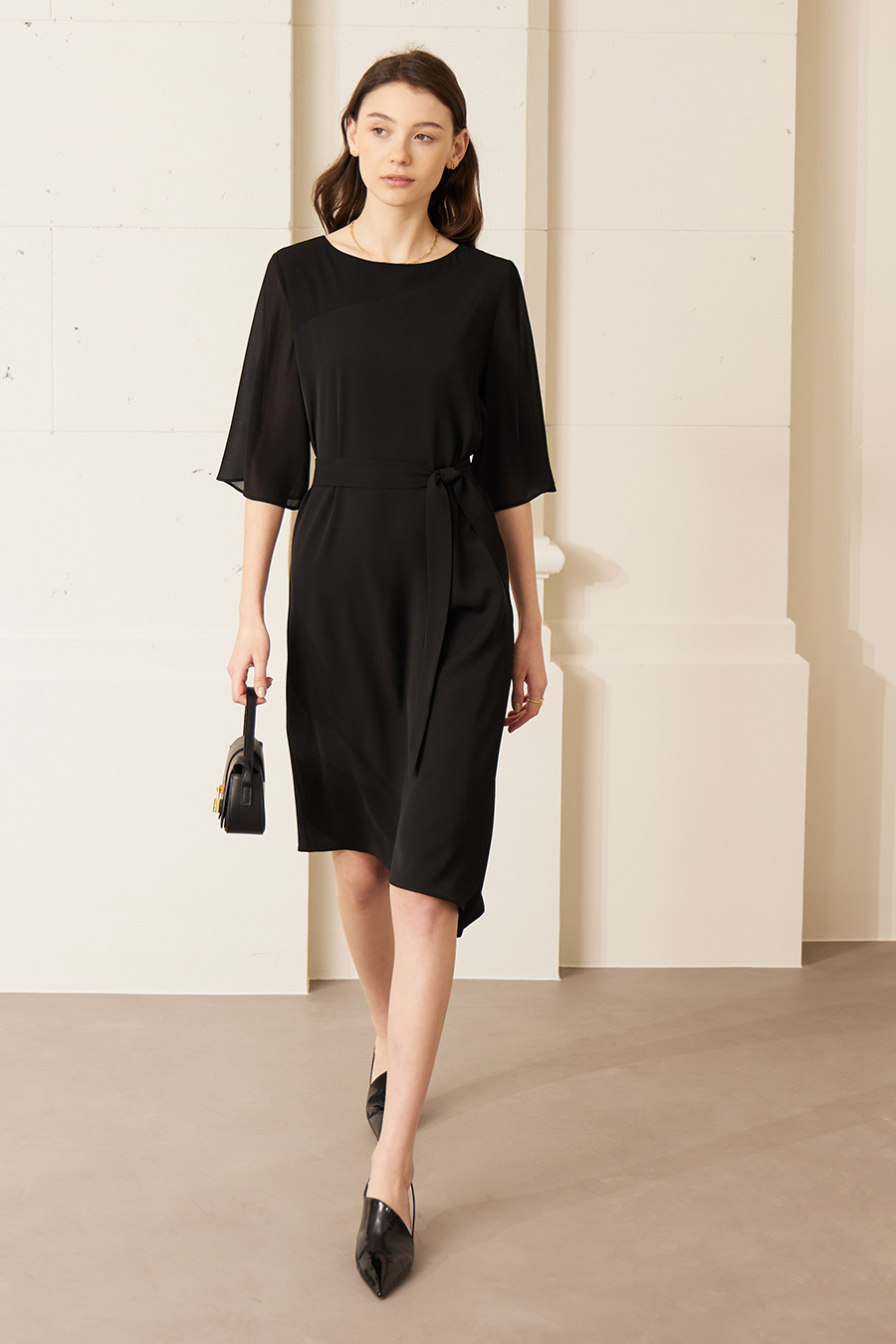 Contrast Fabric Belted Dress