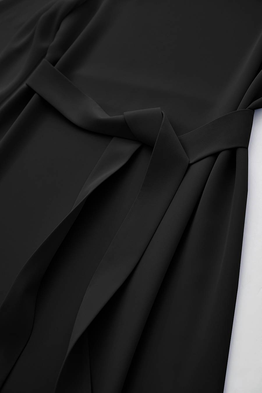 Contrast Fabric Belted Dress
