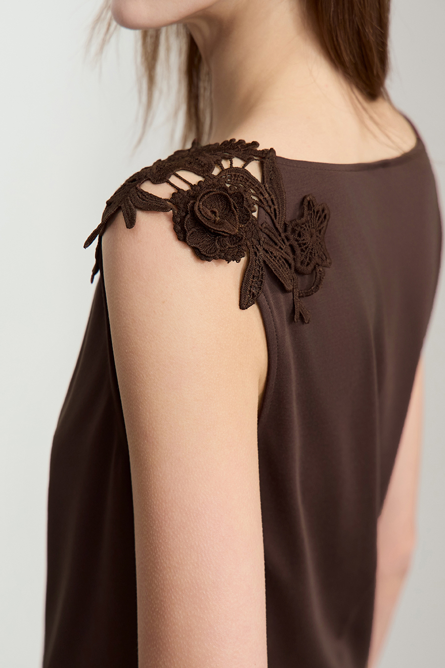 Roma knit cowl neck tee|AMII
