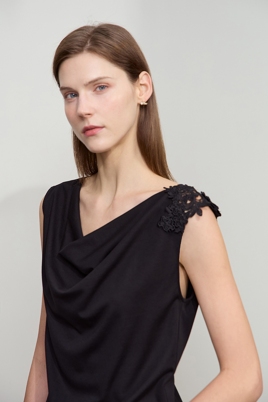 Roma knit cowl neck tee|AMII