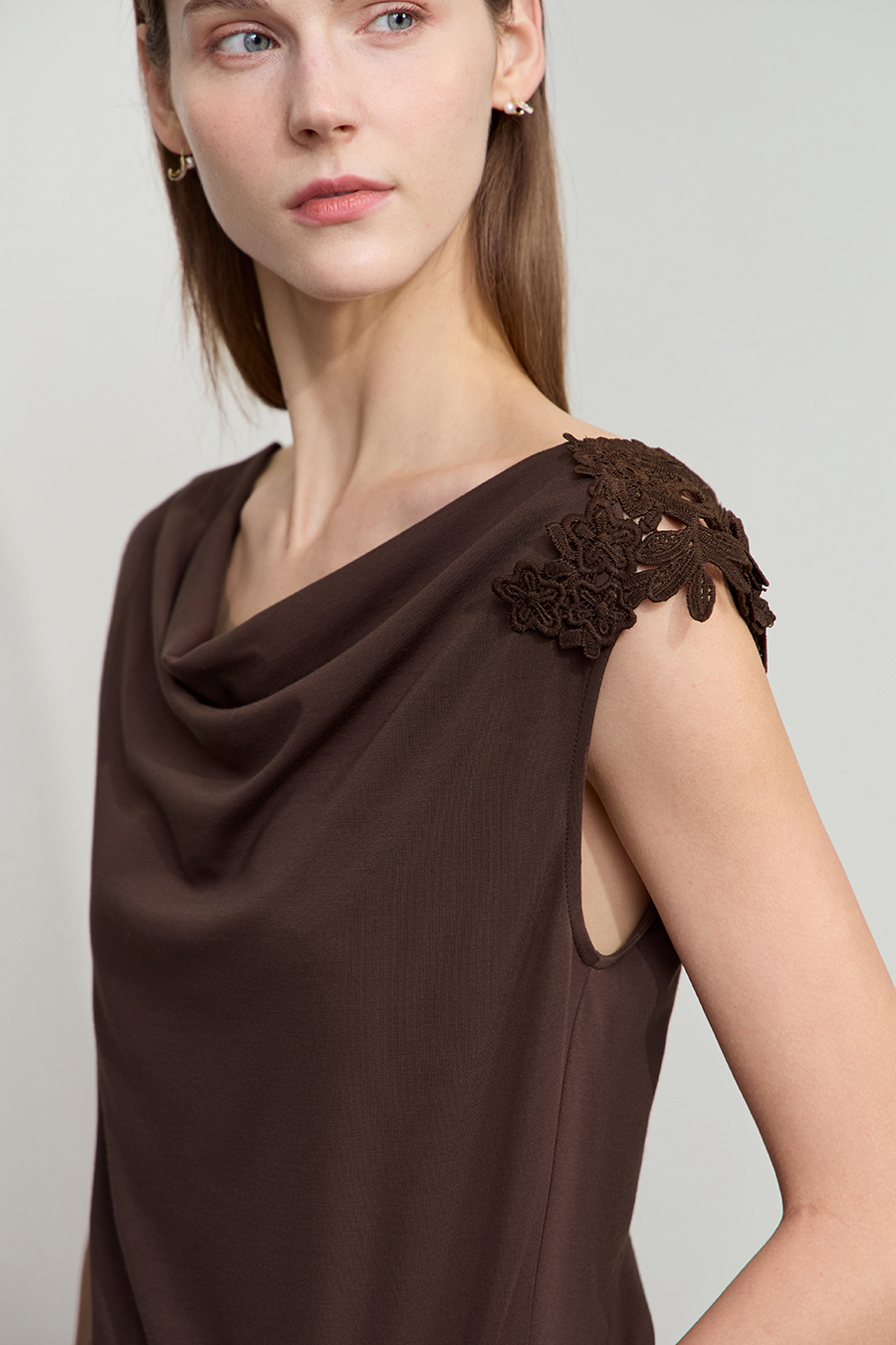 Roma knit cowl neck tee|AMII