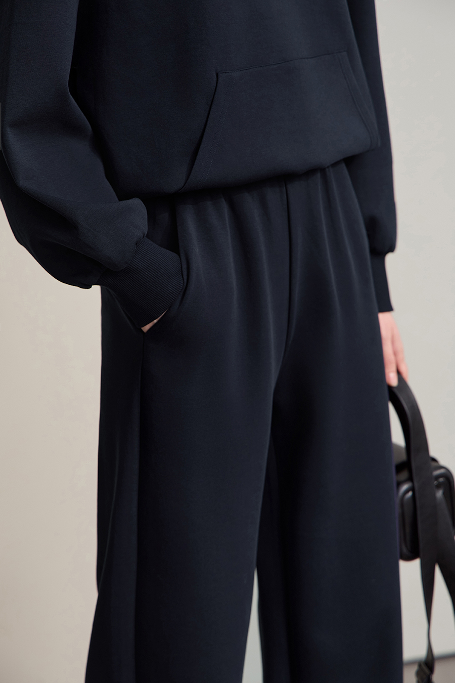 Air Layer Wide-Leg Pants|AMII-AMII.com