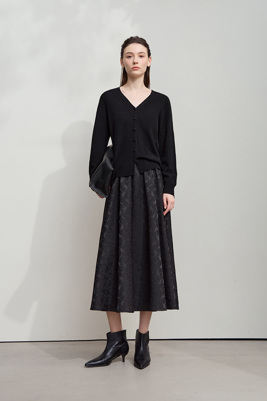 Black heavy-duty jacquard midi skirt|AMII-AMII.com