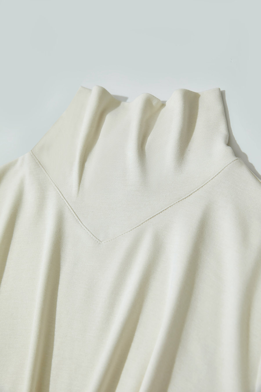 Turtleneck Stretchy Acetate T-shirt