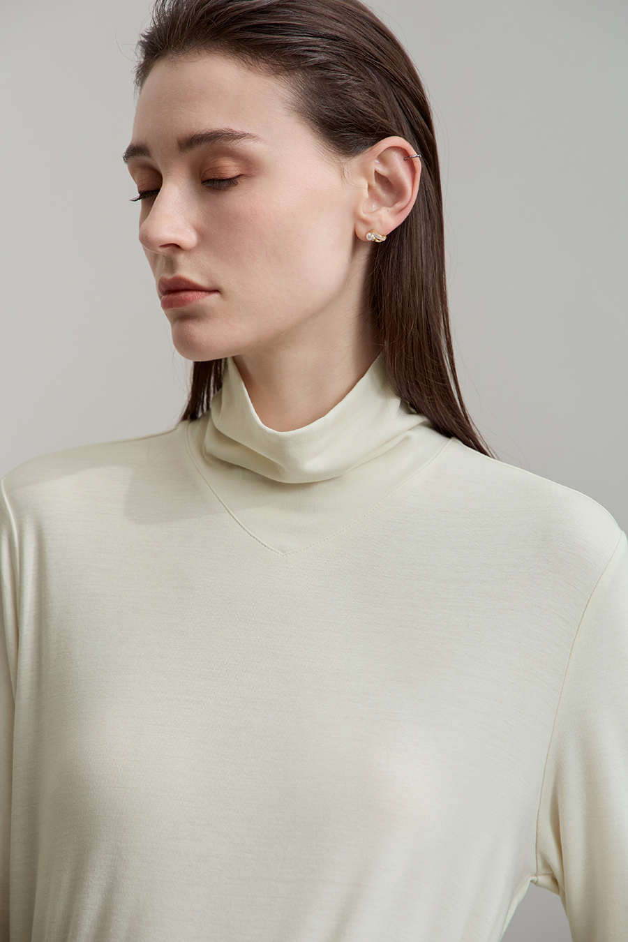 Turtleneck Stretchy Acetate T-shirt