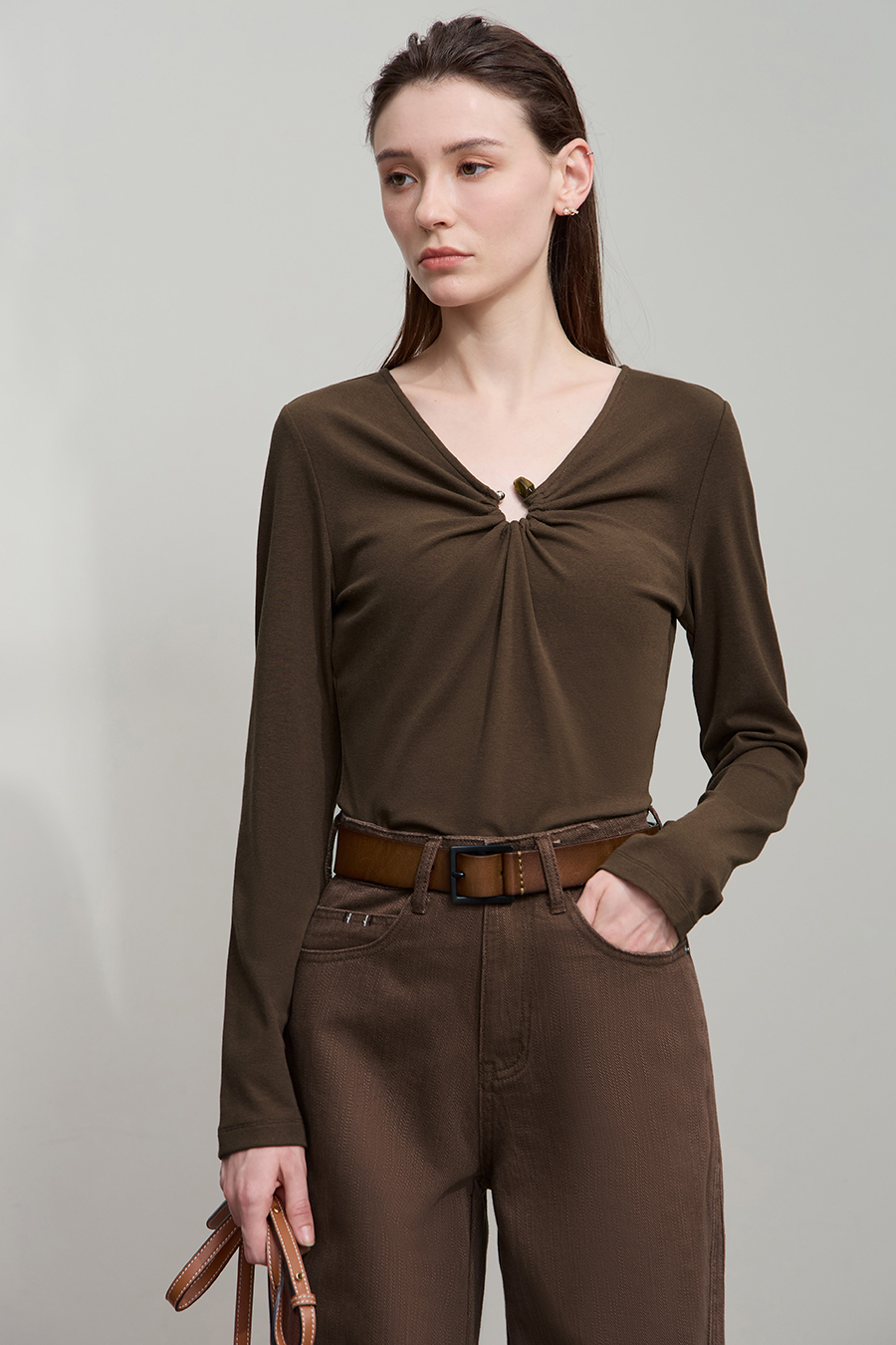 Slim V - Neck Elastic T - Shirt|AMII-AMII.com