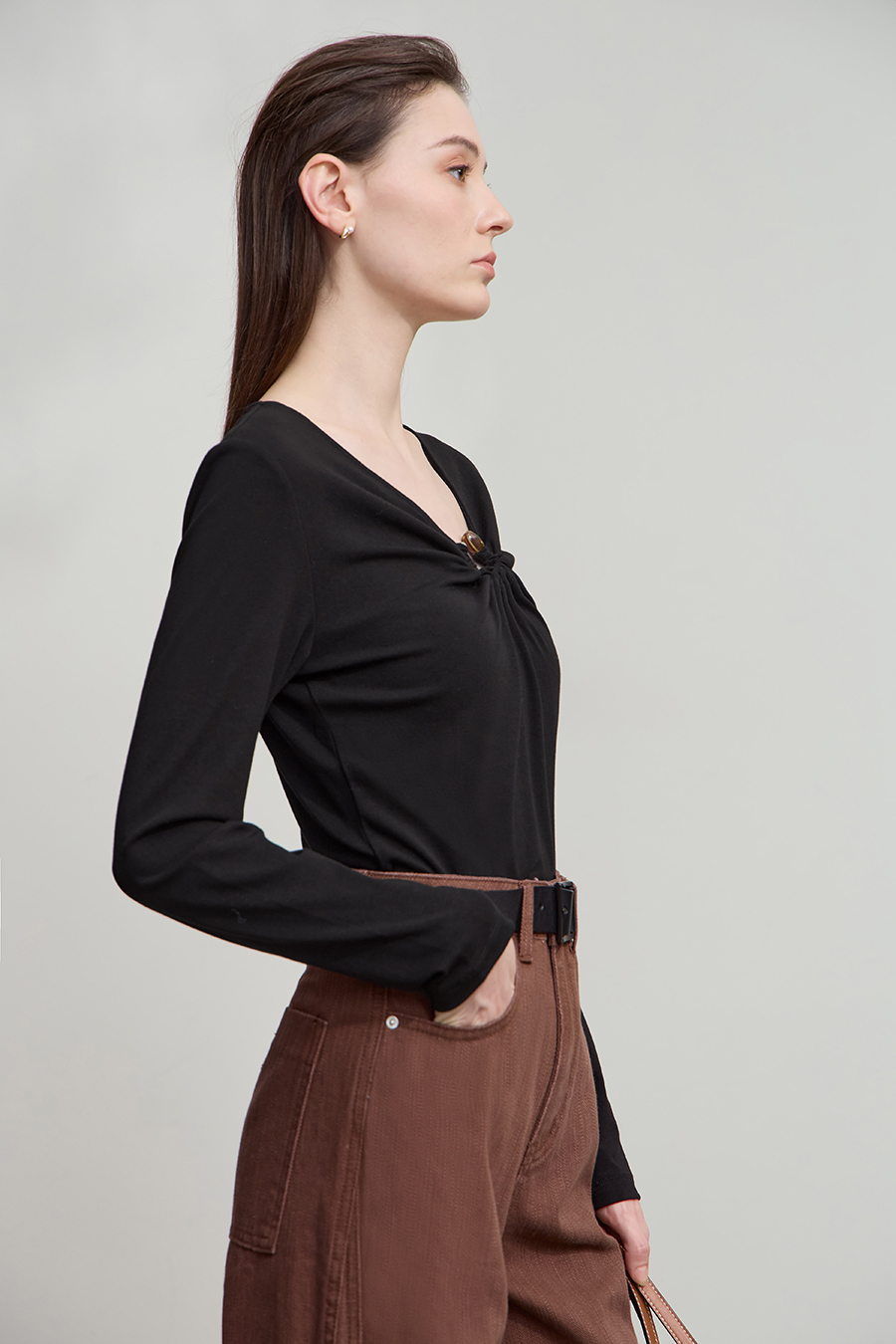 Slim V - Neck Elastic T - Shirt|AMII-AMII.com