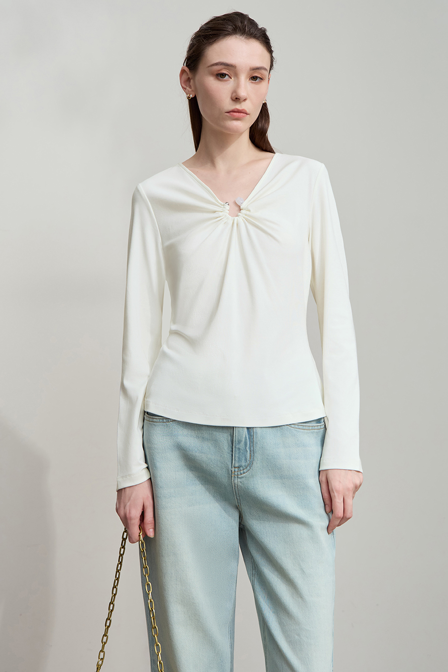 Slim V - Neck Elastic T - Shirt|AMII-AMII.com