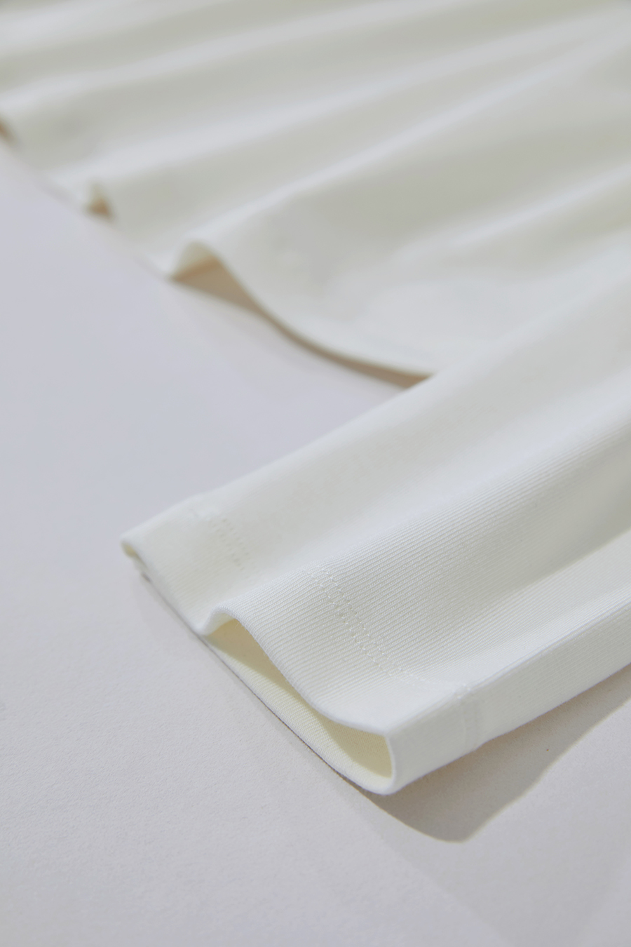 Slim V - Neck Elastic T - Shirt|AMII-AMII.com