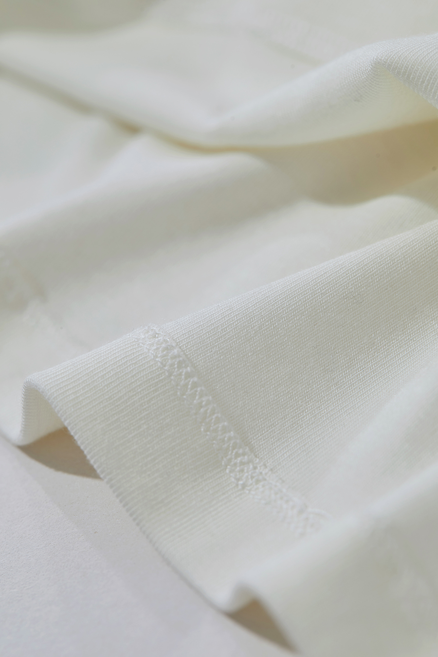 Slim V - Neck Elastic T - Shirt|AMII-AMII.com