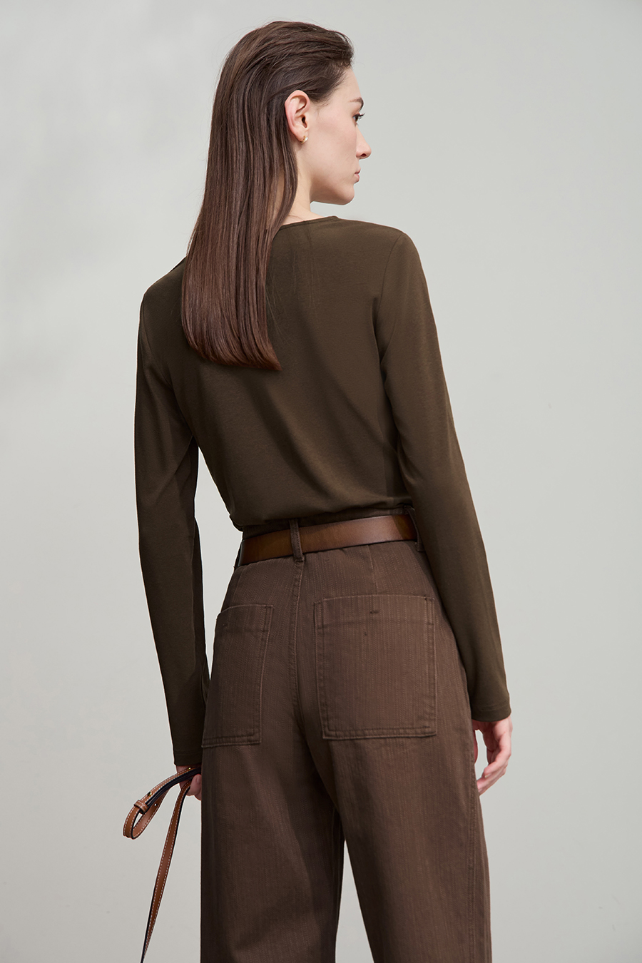 Slim V - Neck Elastic T - Shirt|AMII-AMII.com