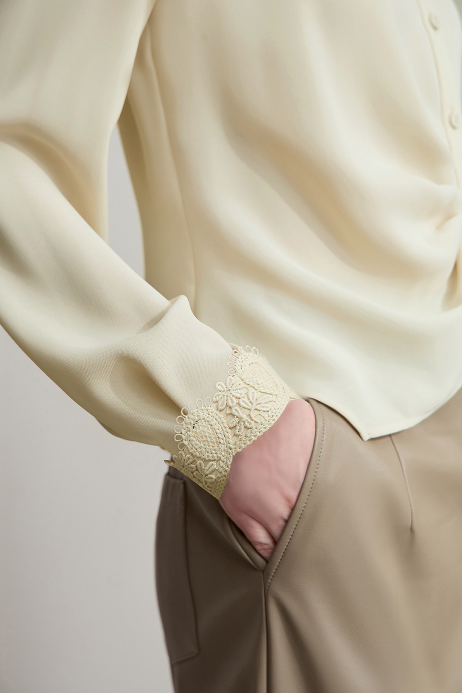 Lace Trim Chiffon Blouse