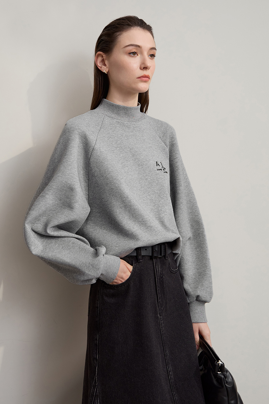 Letter Embroidered Raglan Sweatshirt