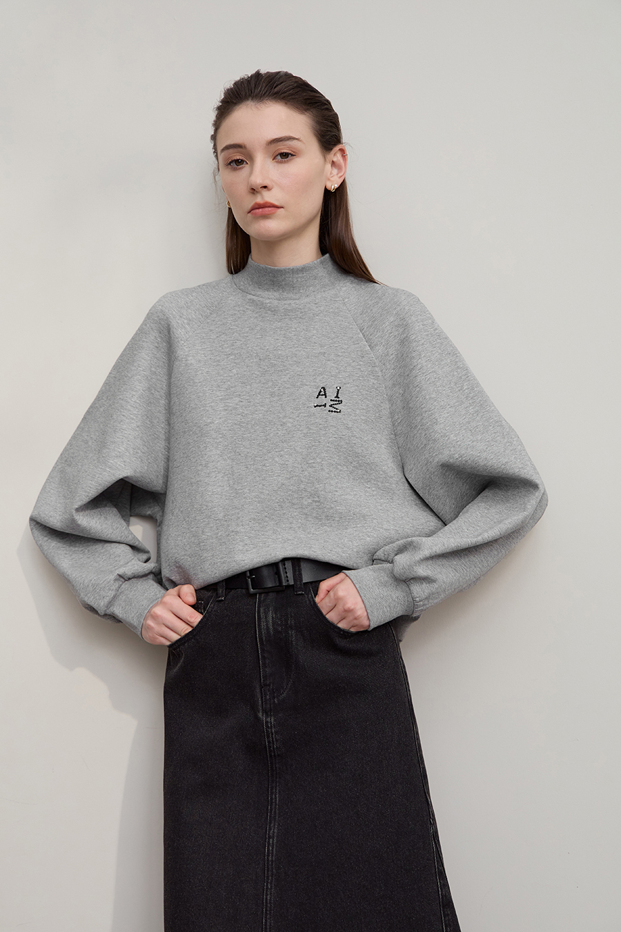 Letter Embroidered Raglan Sweatshirt