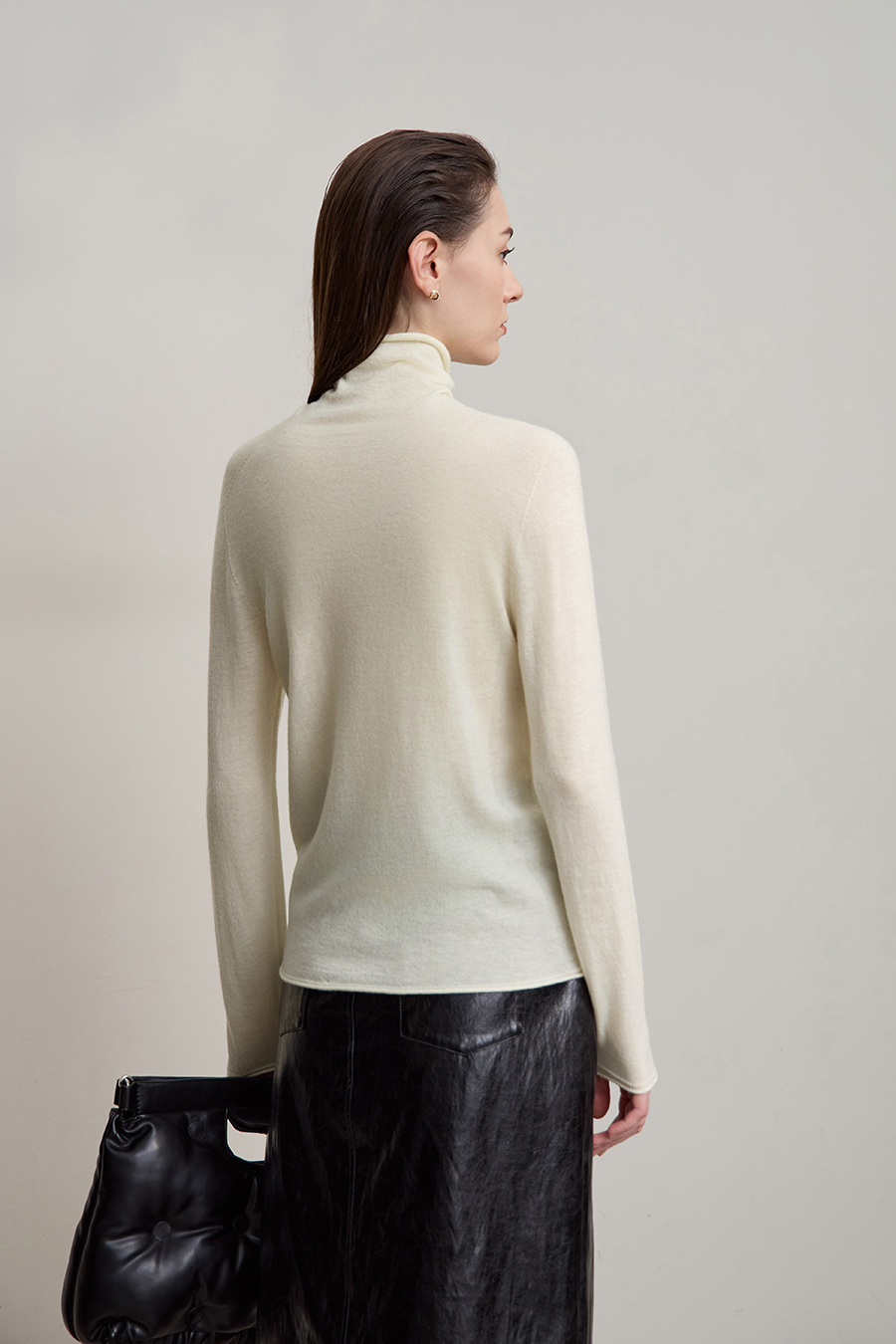 High Neck Seamless Wool Sweater