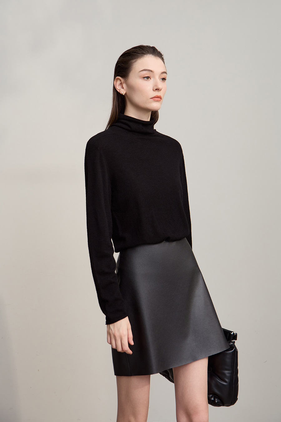 High Neck Seamless Wool Sweater