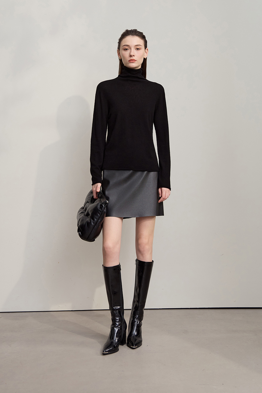 High Neck Seamless Wool Sweater