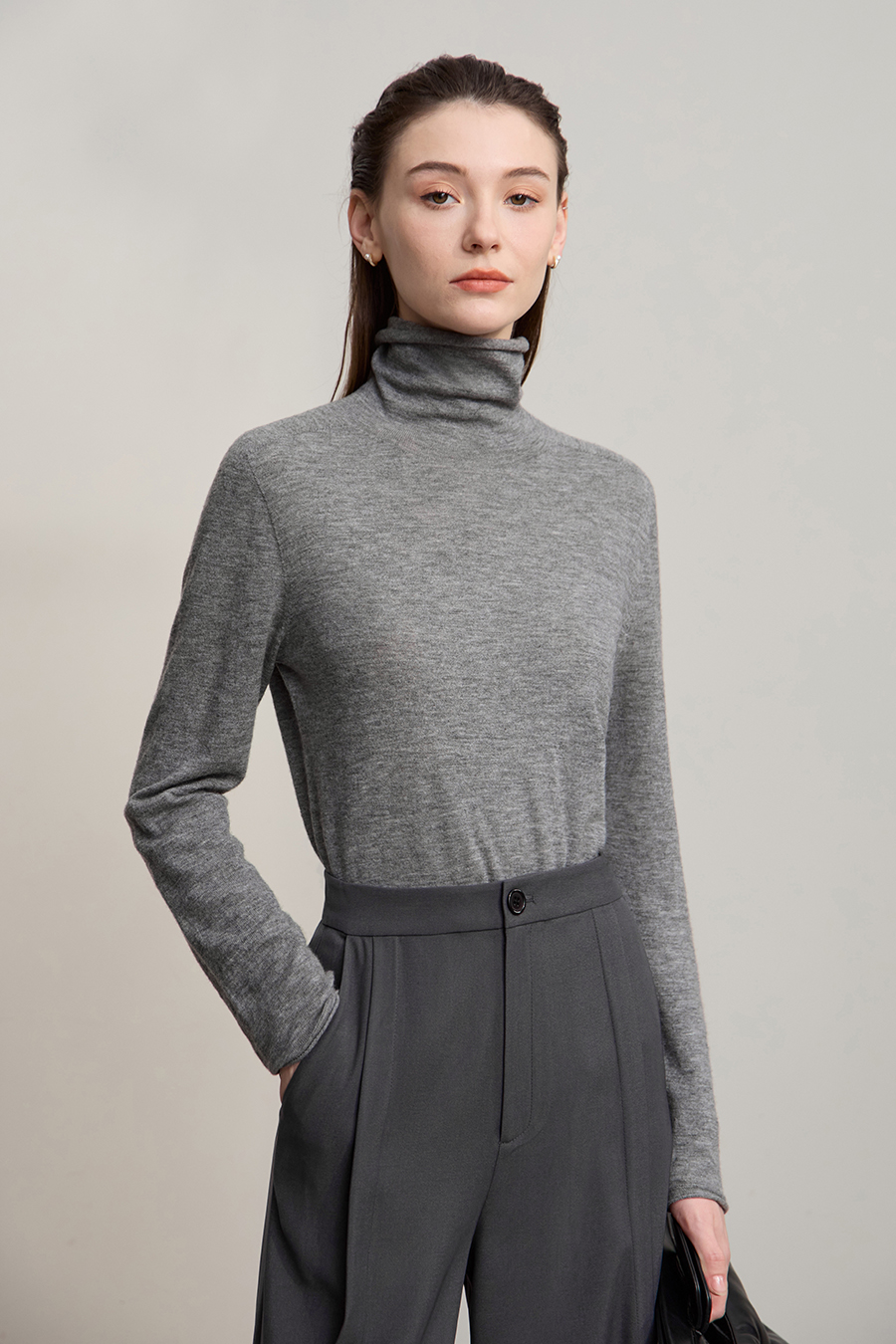 High Neck Seamless Wool Sweater