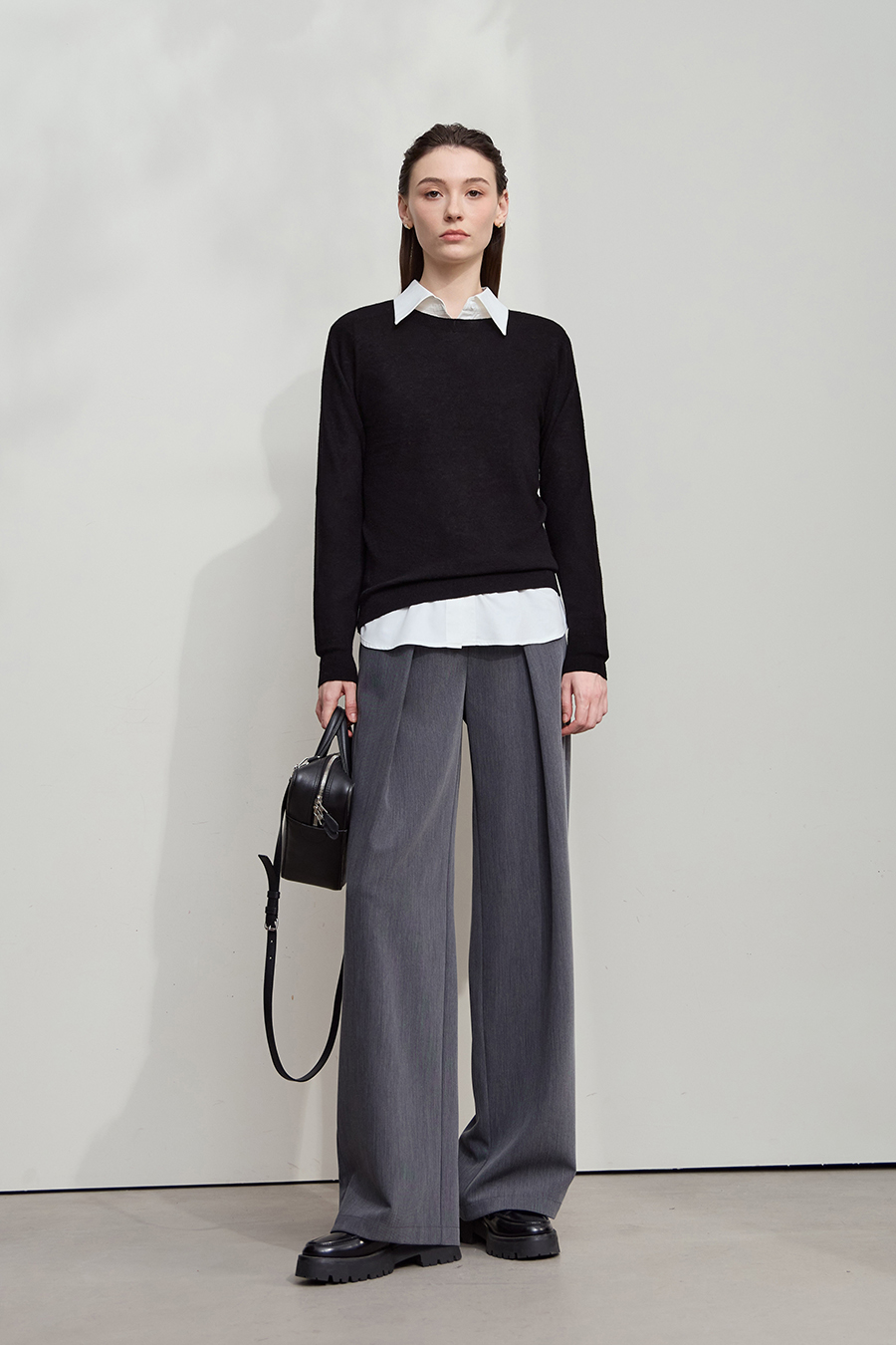 Crew Neck Seamless Wool Sweater|AMII-AMII.com