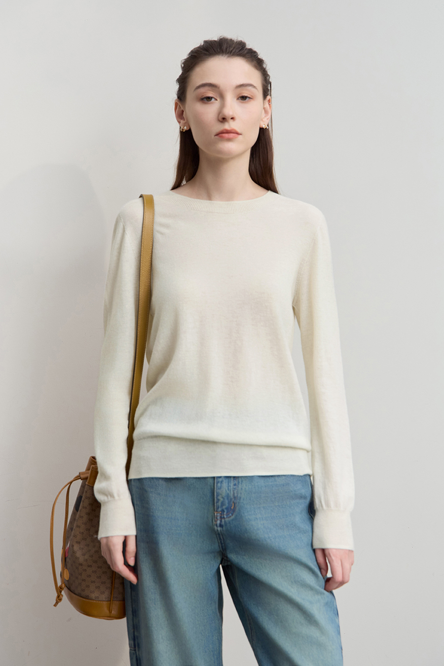 Crew Neck Seamless Wool Sweater|AMII-AMII.com