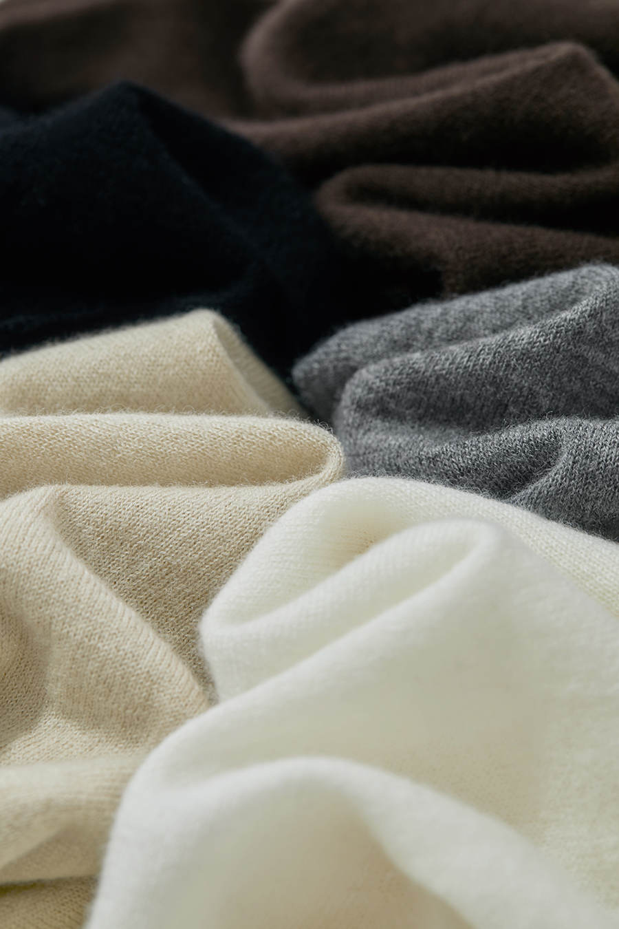 Crew Neck Seamless Wool Sweater|AMII-AMII.com