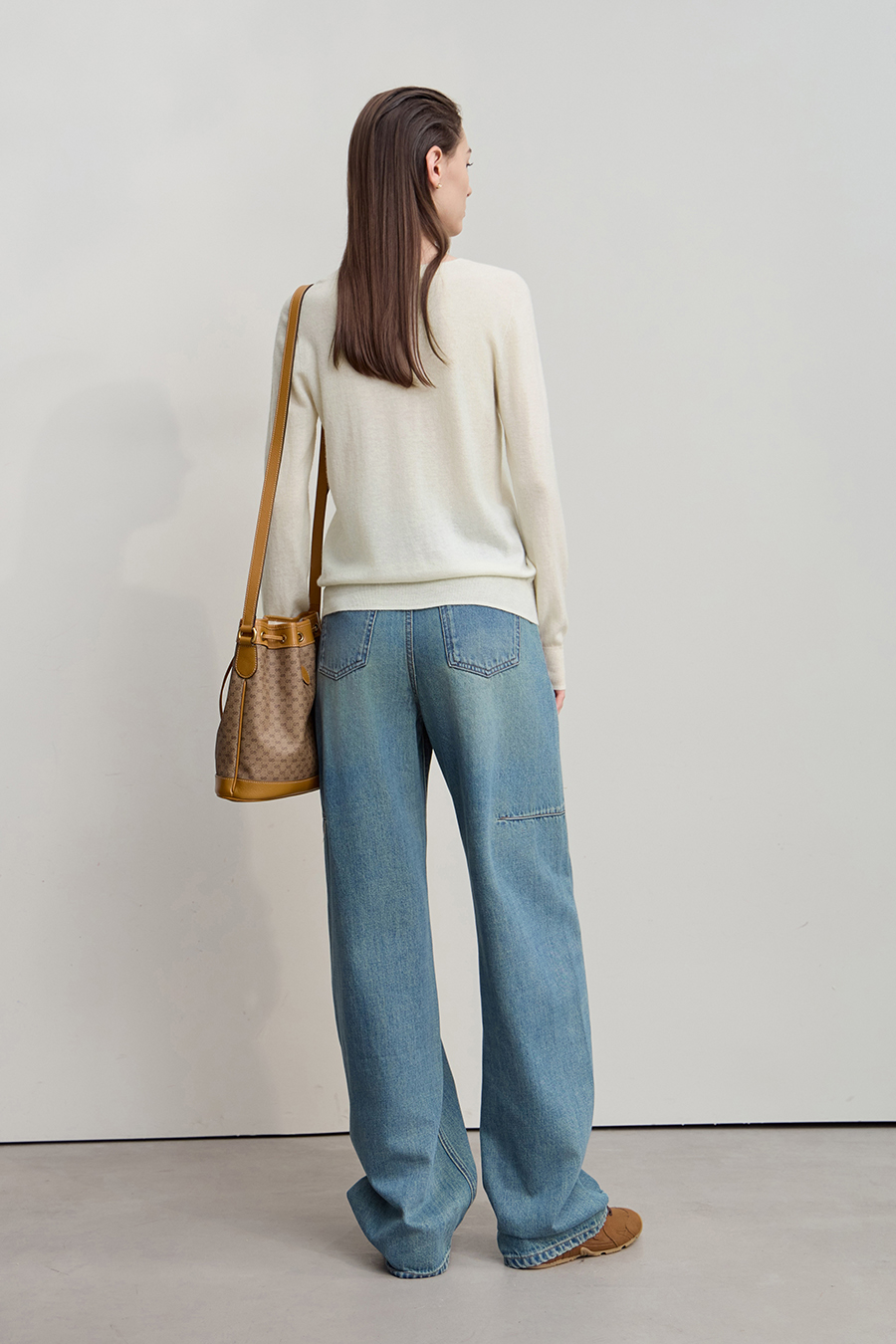 Crew Neck Seamless Wool Sweater|AMII-AMII.com