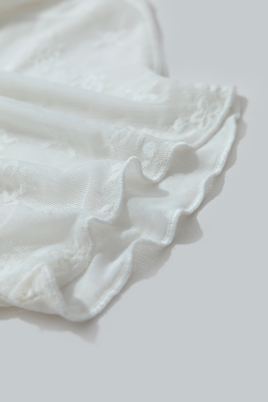 Half - Neck Lace Undershirt|AMII-AMII.com