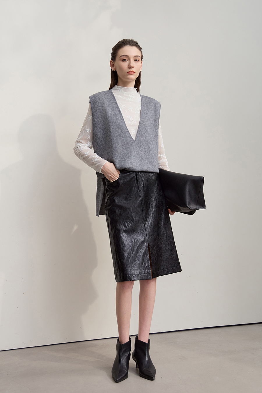 Half - Neck Lace Undershirt|AMII-AMII.com