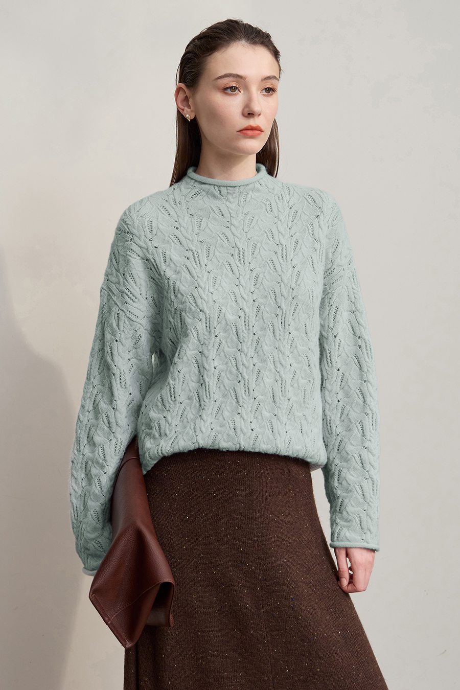 Mid-Length Turtleneck Cable Knit Sweater|AMII-AMII.com