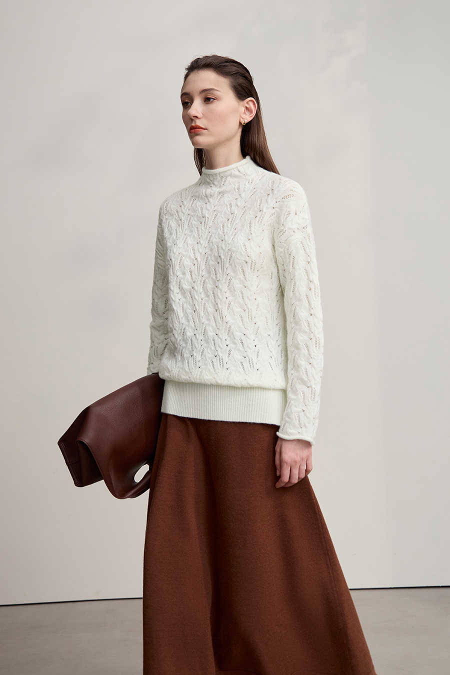 Mid-Length Turtleneck Cable Knit Sweater|AMII-AMII.com