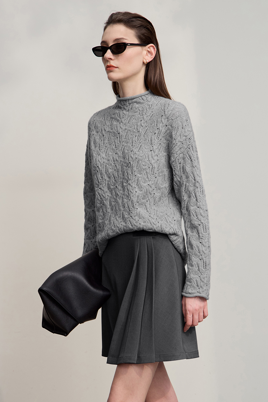 Mid-Length Turtleneck Cable Knit Sweater|AMII-AMII.com