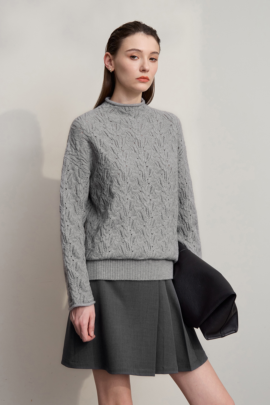 Mid-Length Turtleneck Cable Knit Sweater|AMII-AMII.com