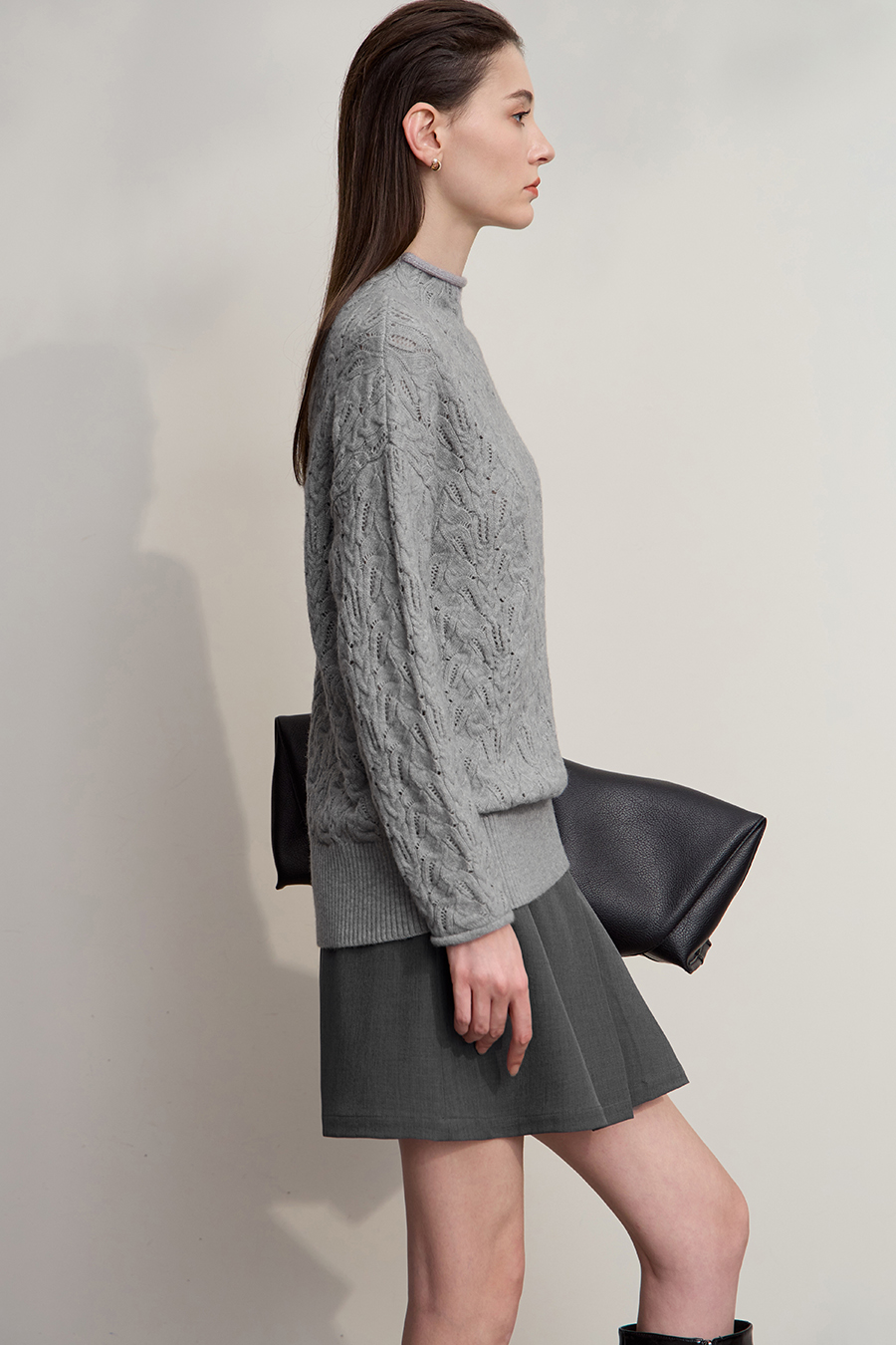 Mid-Length Turtleneck Cable Knit Sweater|AMII-AMII.com